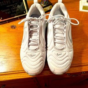 Mens size 10 white air max